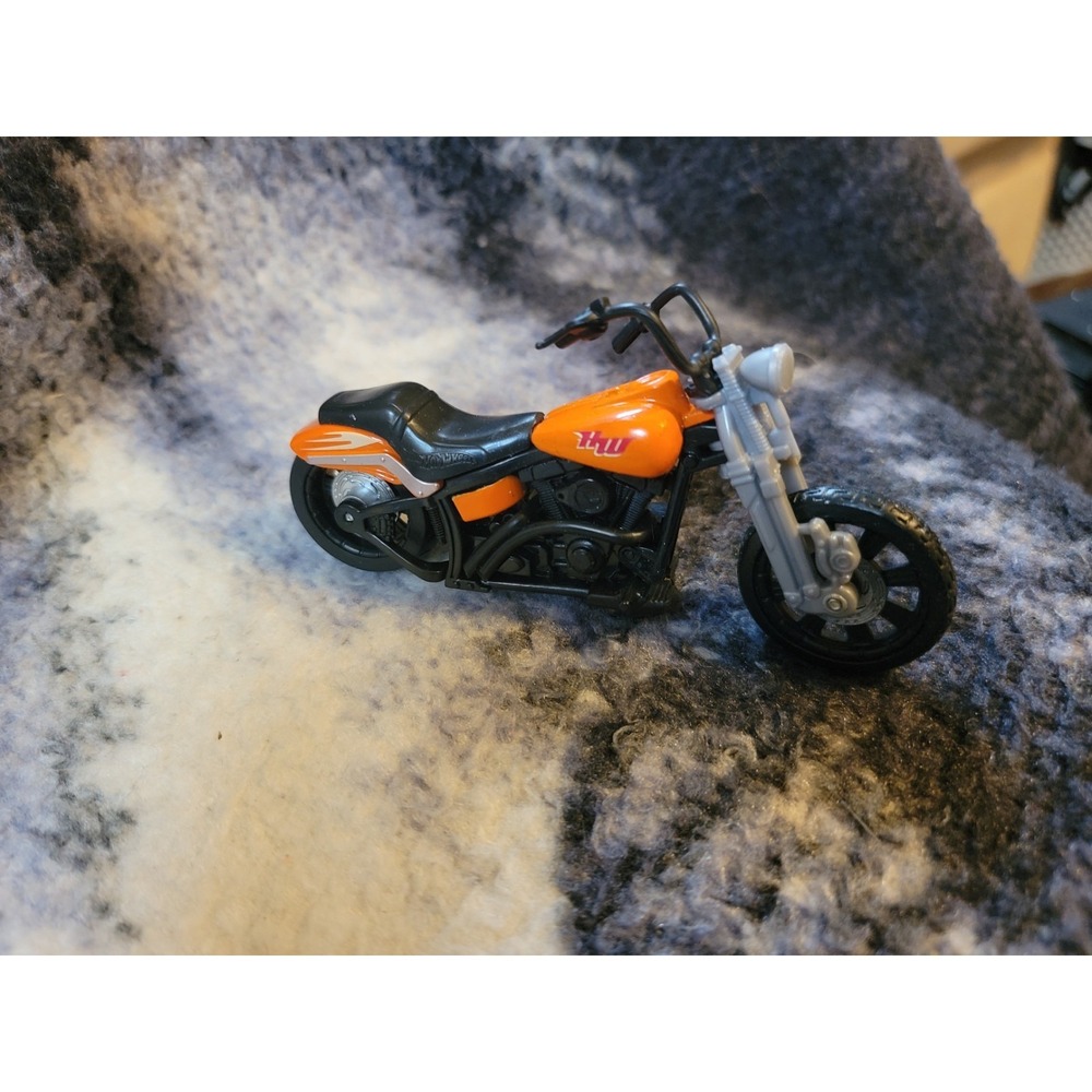Hot Wheels "Rollin' Thunder" Orange Chopper Motorcycle